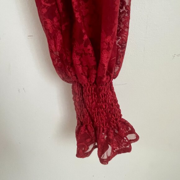 Urban Outfitters - Red Lace Balloon Sleeve Long Sleeve Shirt (L) Cropped - Picture 2 of 4